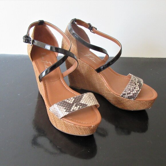 Marc Fisher Wedge Light Platform Sandals, size 8 - Picture 2 of 5